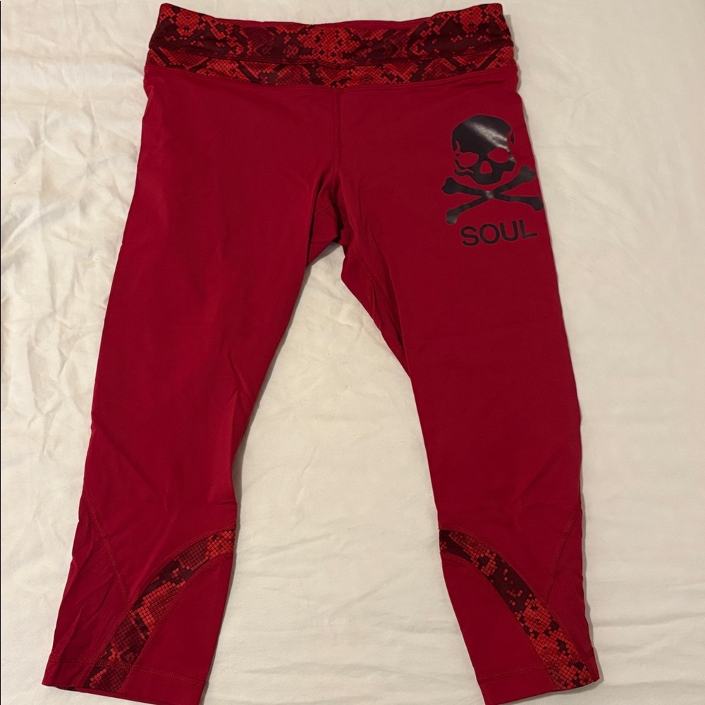 Red Lululemon leggings